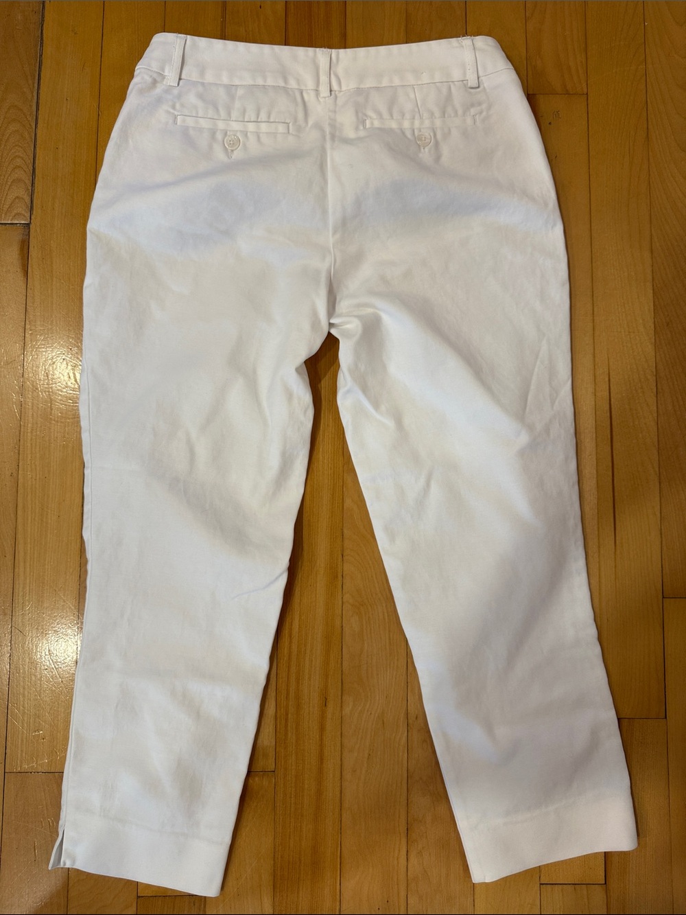 Dalia White Women's Straight-Leg Cropped Pants - Picture 9 of 11